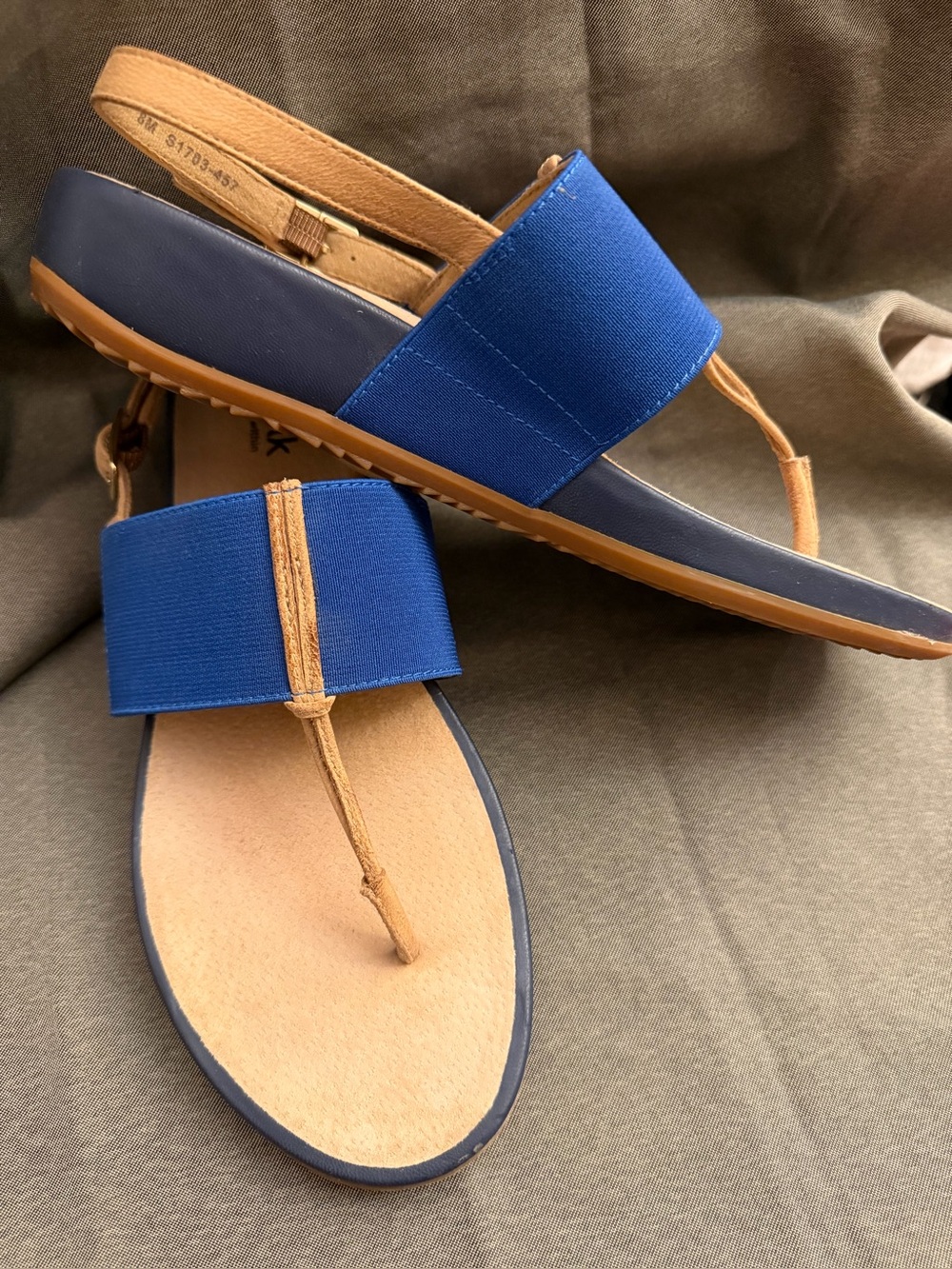 Size 8 Softwalk Sandals in perfect blue